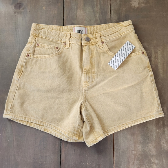 Urban Outfitters Pants - NWT Urban Outfitters BDG Indie Mid Rise Denim Shorts - Size 27